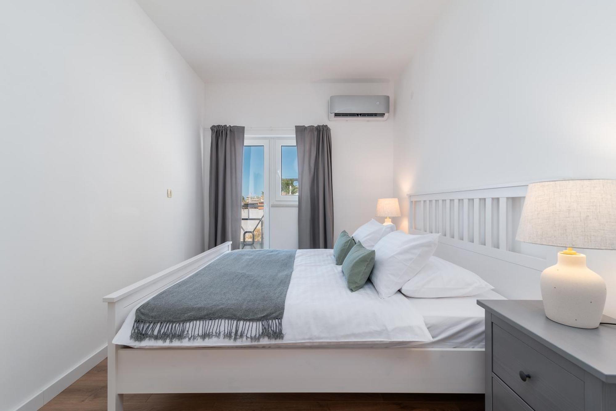 Sea View Apartment Karmen Есенице Экстерьер фото